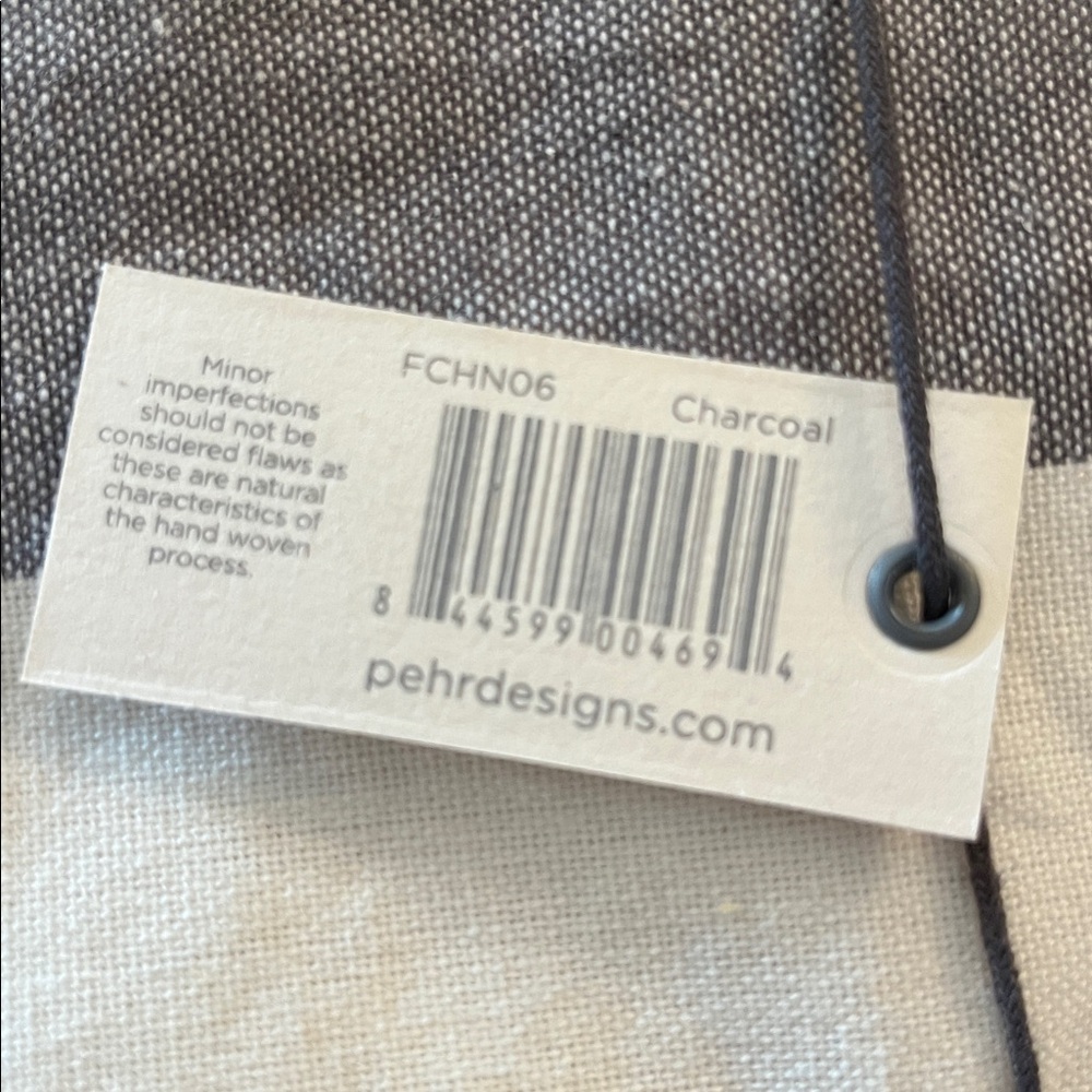 NWT, Pehr Cloth Chambray Fringe Charcoal Gray Cream Napkins Set - Picture 3 of 4